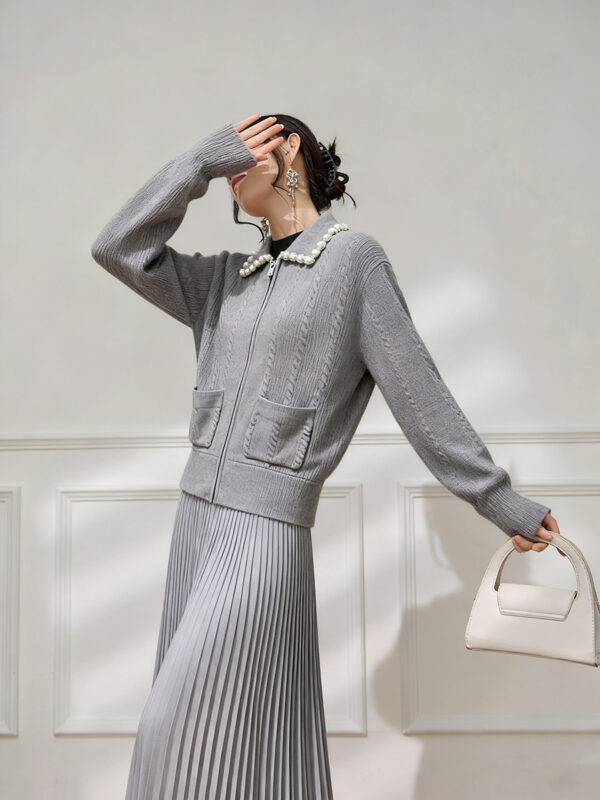 Women's Cardigan Long Sleeve Sweater Manufacturer - MOQ 100 pcs - Style 10001 Women's Cardigan Long Sleeve Sweater Manufacturer - MOQ 100 pcs - Style 10001