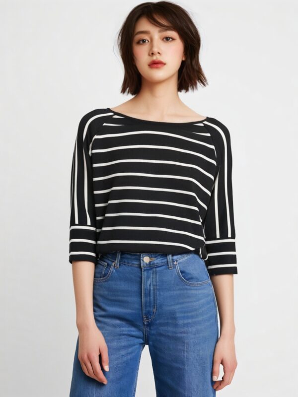 Women's Pullover Crew Neck Sweater Manufacturer - MOQ 100 pcs - Style 1201