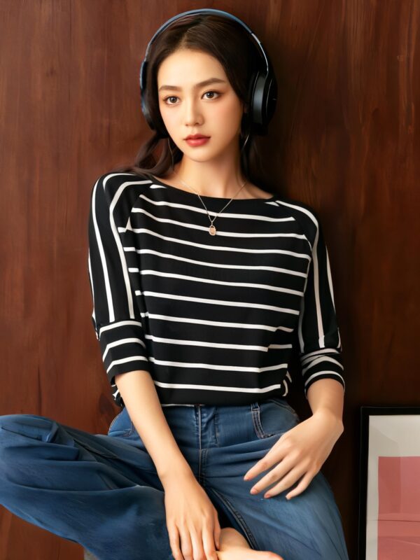 Women's Pullover Crew Neck Sweater Manufacturer - MOQ 100 pcs - Style 1201