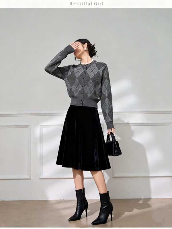 Women's Cardigan Crew Neck Long Sleeve Sweater Manufacturer - MOQ 100 pcs - Style 1426 Women's Cardigan Crew Neck Long Sleeve Sweater Manufacturer - MOQ 100 pcs - Style 1426