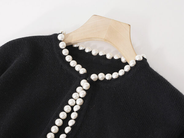 Women's Cardigan Crew Neck Long Sleeve Sweater Manufacturer - MOQ 100 pcs - Style 37004