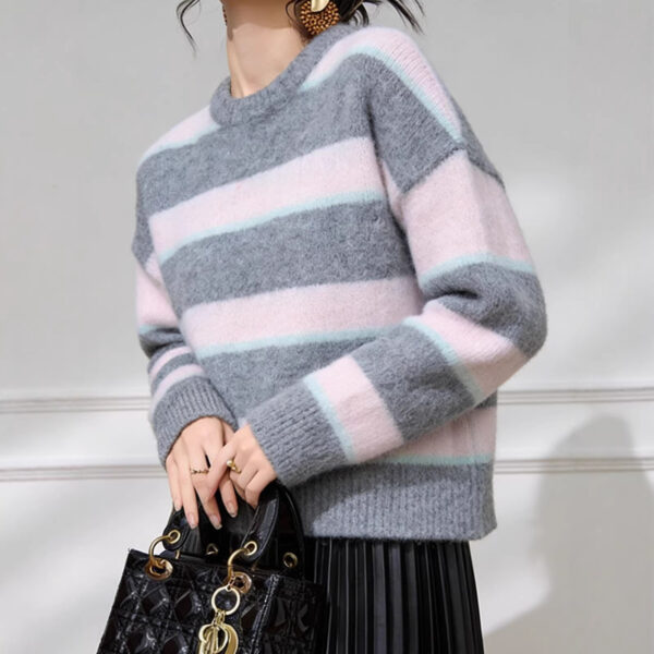 Women's Pullover Crew Neck Long Sleeve Sweater Manufacturer - MOQ 100 pcs - Style 41106