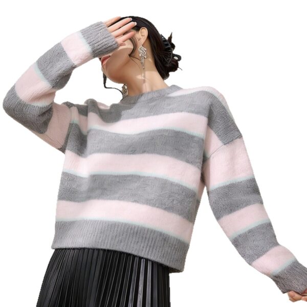 Women's Pullover Crew Neck Long Sleeve Sweater Manufacturer - MOQ 100 pcs - Style 41106
