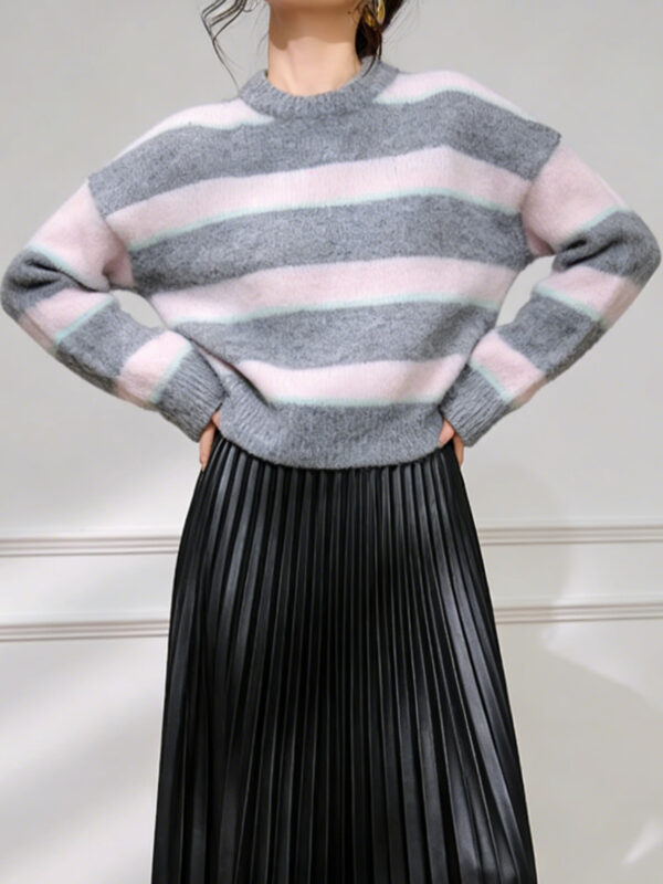 Women's Pullover Crew Neck Long Sleeve Sweater Manufacturer - MOQ 100 pcs - Style 41106