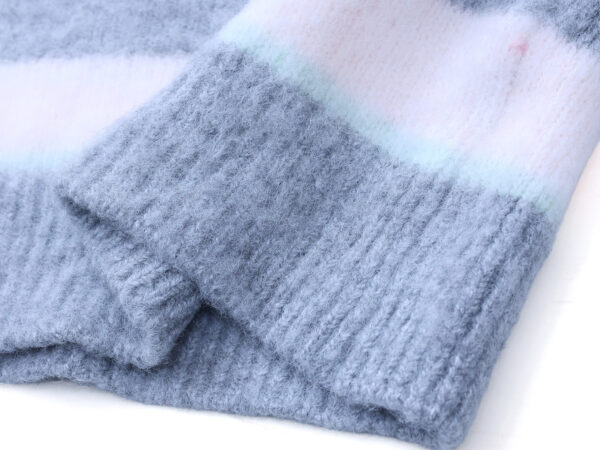 Women's Pullover Crew Neck Long Sleeve Sweater Manufacturer - MOQ 100 pcs - Style 41106