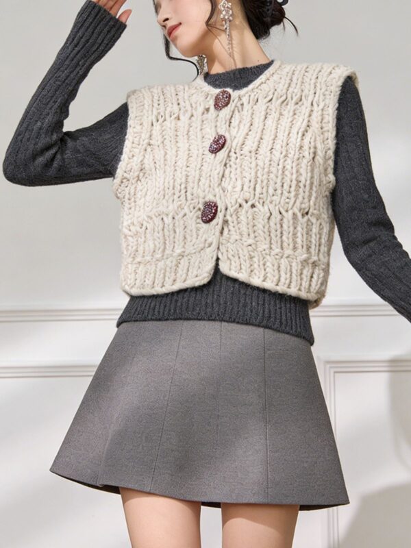 Women's Cardigan Crew Neck Knitwear Manufacturer - MOQ 100 pcs - Style 41107 Women's Cardigan Crew Neck Knitwear Manufacturer - MOQ 100 pcs - Style 41107