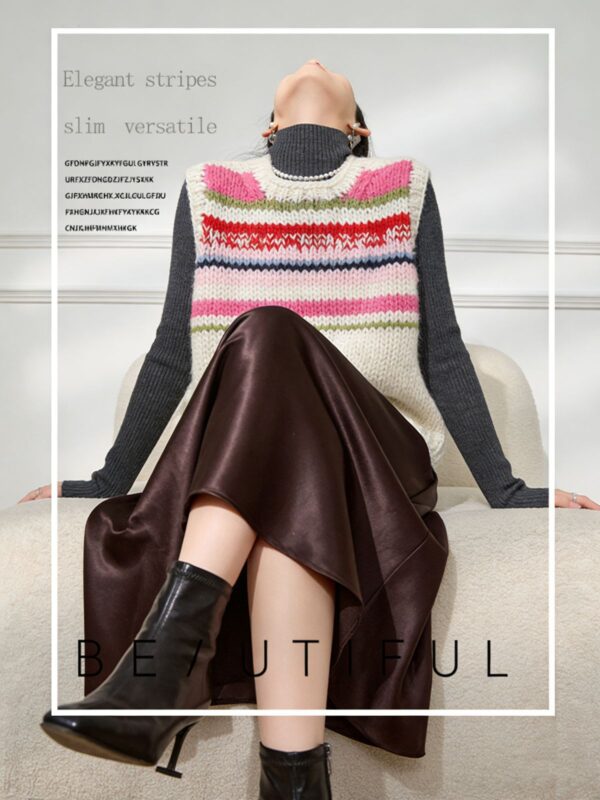 Women's Crew Neck Knitwear Manufacturer - MOQ 100 pcs - Style 41111 Women's Crew Neck Knitwear Manufacturer - MOQ 100 pcs - Style 41111