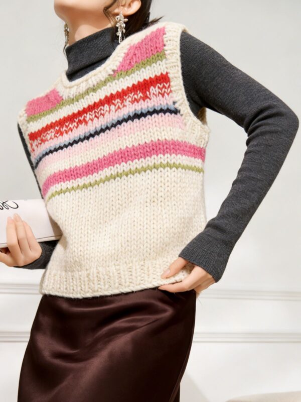 Women's Crew Neck Knitwear Manufacturer - MOQ 100 pcs - Style 41111 Women's Crew Neck Knitwear Manufacturer - MOQ 100 pcs - Style 41111