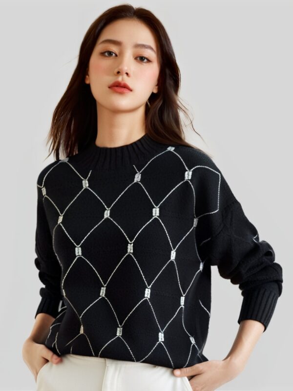 Women's Pullover Long Sleeve Sweater Manufacturer - MOQ 100 pcs - Style 52010