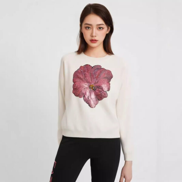 Women's Pullover Crew Neck Long Sleeve Sweater Manufacturer - MOQ 100 pcs - Style 7031