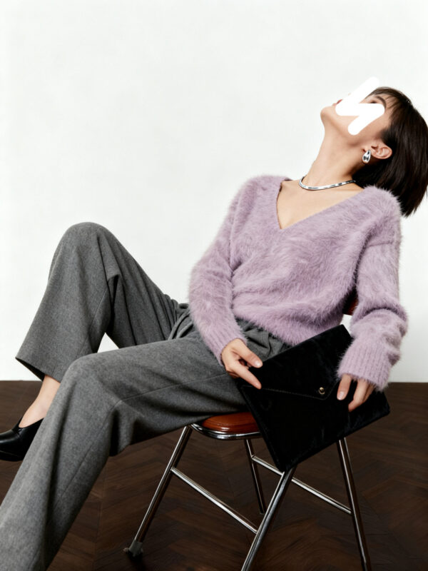 Women's Pullover V Neck Long Sleeve Sweater Manufacturer - MOQ 100 pcs - Style 7038
