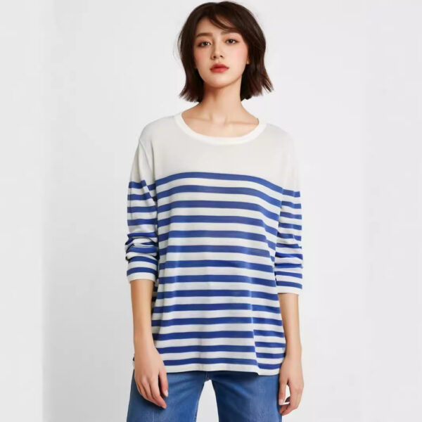 Women's Pullover Crew Neck Sweater Manufacturer - MOQ 100 pcs - Style 7044