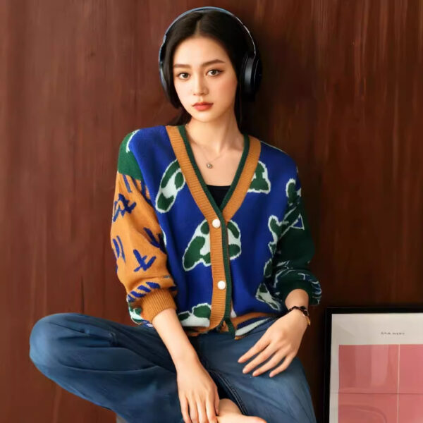 Women's Angora Goat Wool V Neck Long Sleeve Sweater Manufacturer - MOQ 100 pcs - Style 7076 Women's Angora Goat Wool V Neck Long Sleeve Sweater Manufacturer - MOQ 100 pcs - Style 7076