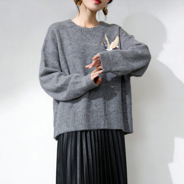 Women's Pullover Crew Neck Long Sleeve Sweater Manufacturer - MOQ 100 pcs - Style 7083