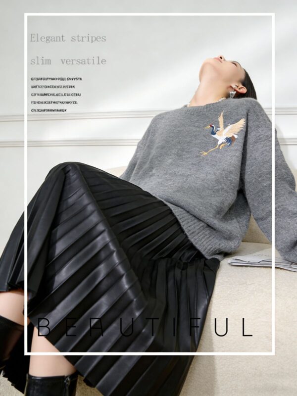 Women's Pullover Crew Neck Long Sleeve Sweater Manufacturer - MOQ 100 pcs - Style 7083