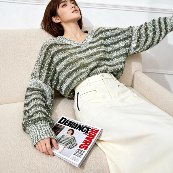 Women's Pullover Long Sleeve Sweater Manufacturer - MOQ 100 pcs - Style 7136
