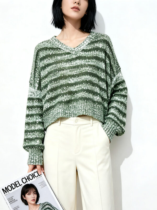 Women's Pullover Long Sleeve Sweater Manufacturer - MOQ 100 pcs - Style 7136