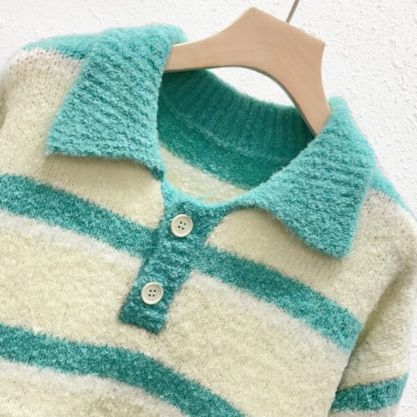 Women's Pullover Long Sleeve Sweater Manufacturer - MOQ 100 pcs - Style 7147