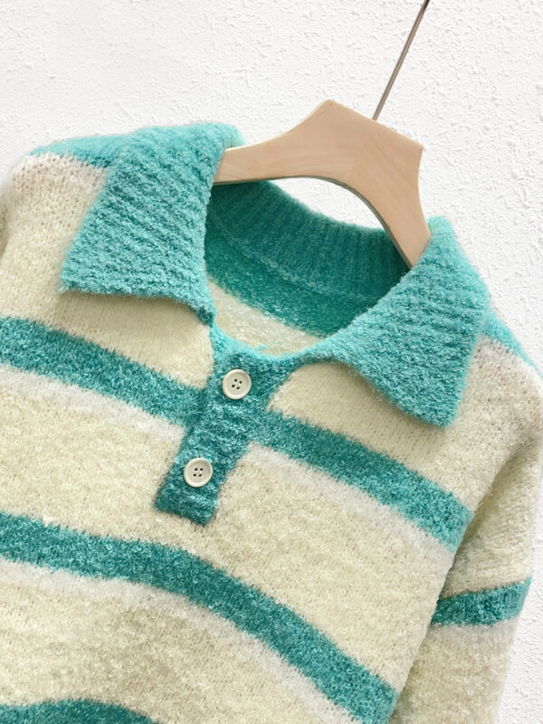 Women's Pullover Long Sleeve Sweater Manufacturer - MOQ 100 pcs - Style 7147