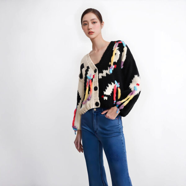 Women's Viscose Fiber Cardigan V Neck Long Sleeve Sweater Manufacturer - MOQ 100 pcs - Style 9004