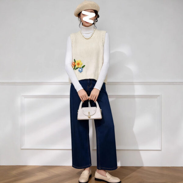 Women's Crew Neck Knitwear Manufacturer - MOQ 100 pcs - Style 9021