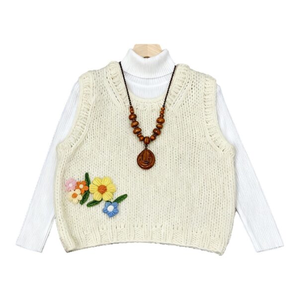 Women's Crew Neck Knitwear Manufacturer - MOQ 100 pcs - Style 9021