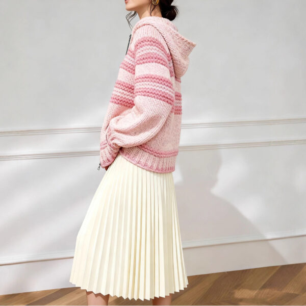 Women's Cardigan Long Sleeve Sweater Manufacturer - MOQ 100 pcs - Style 9024