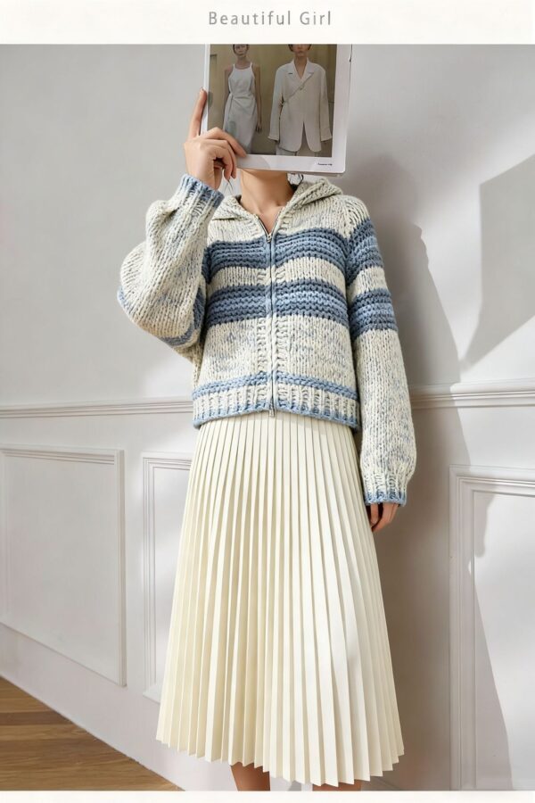 Women's Cardigan Long Sleeve Sweater Manufacturer - MOQ 100 pcs - Style 9024