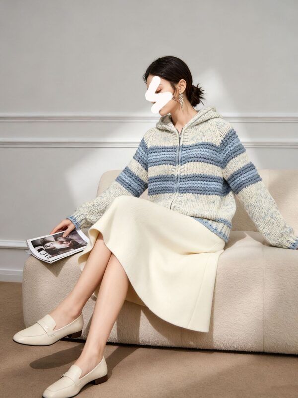 Women's Cardigan Long Sleeve Sweater Manufacturer - MOQ 100 pcs - Style 9024