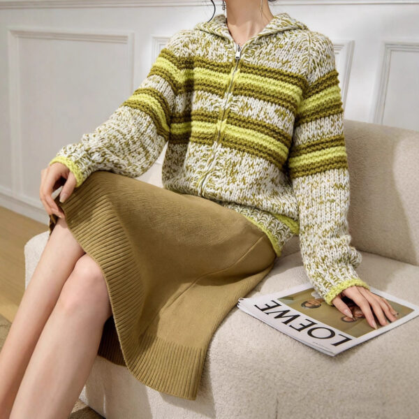 Women's Cardigan Long Sleeve Sweater Manufacturer - MOQ 100 pcs - Style 9033