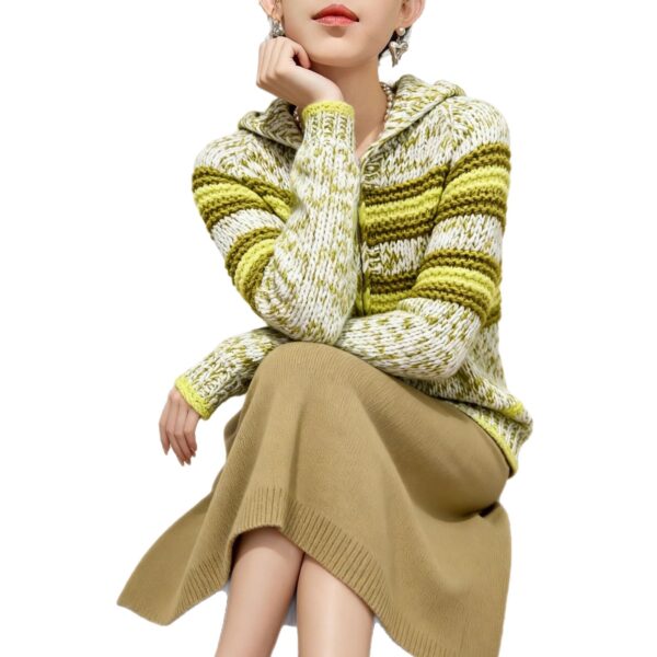 Women's Cardigan Long Sleeve Sweater Manufacturer - MOQ 100 pcs - Style 9033