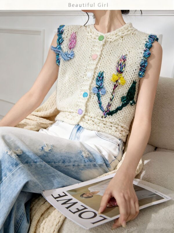 Women's Crew Neck Knitwear Manufacturer - MOQ 100 pcs - Style 9035