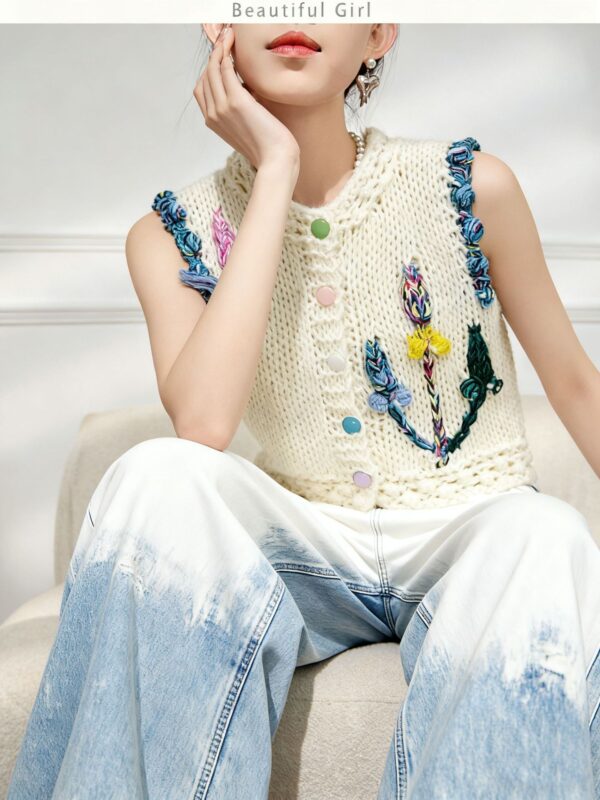 Women's Crew Neck Knitwear Manufacturer - MOQ 100 pcs - Style 9035